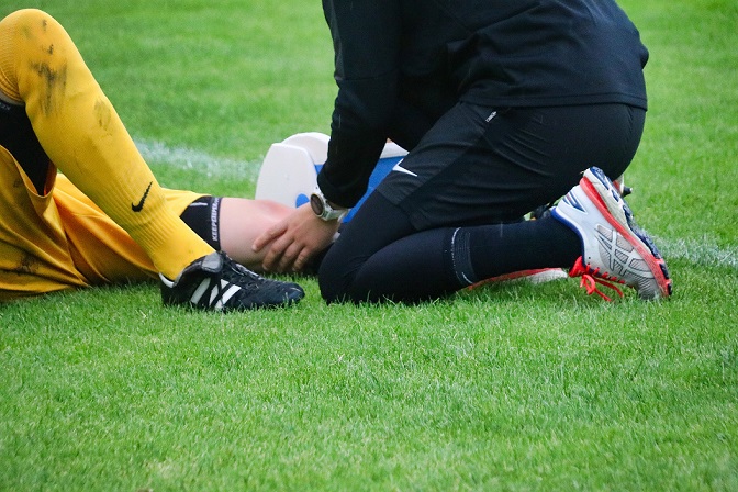 sports injury in football player